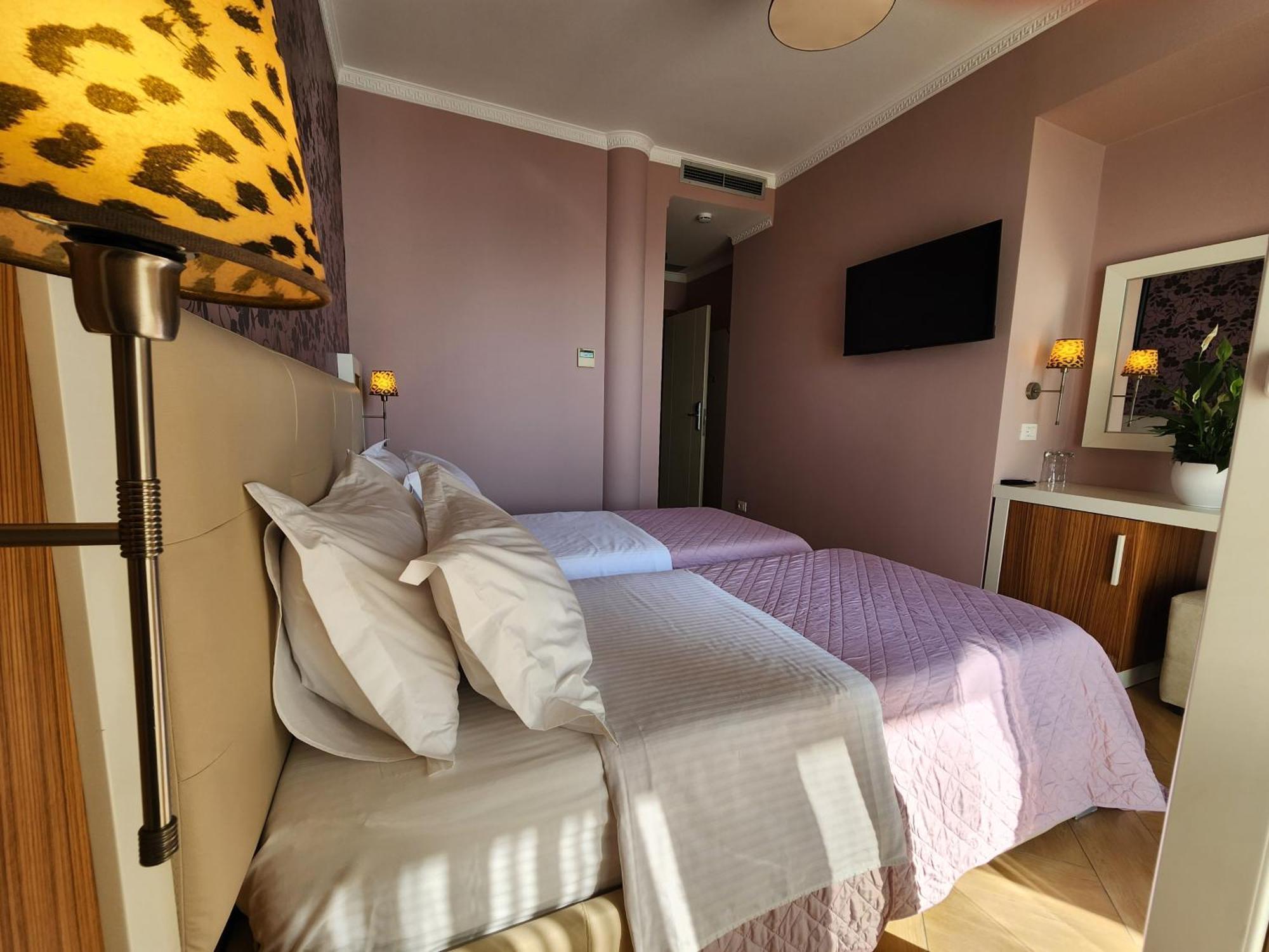 Hotel Gold Vlorë Habitación foto